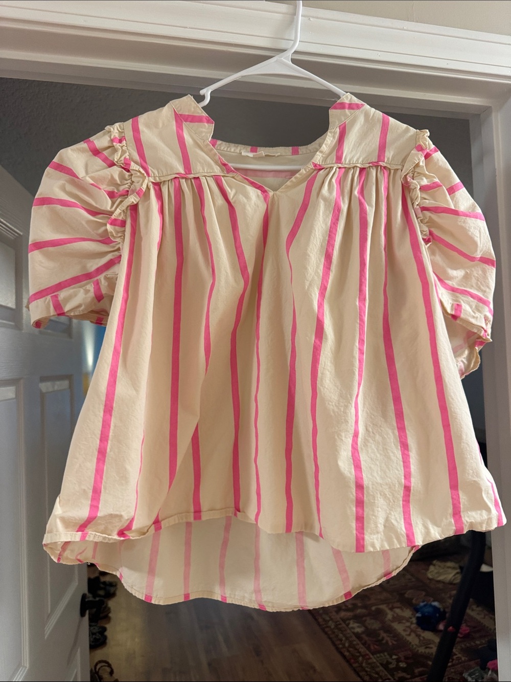 entro Cream Top with Bright Pink Stripes and Puff Sleeves